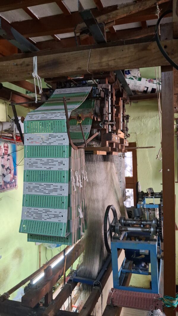 HANDLOOM HANDMADE SAREE WEAVING