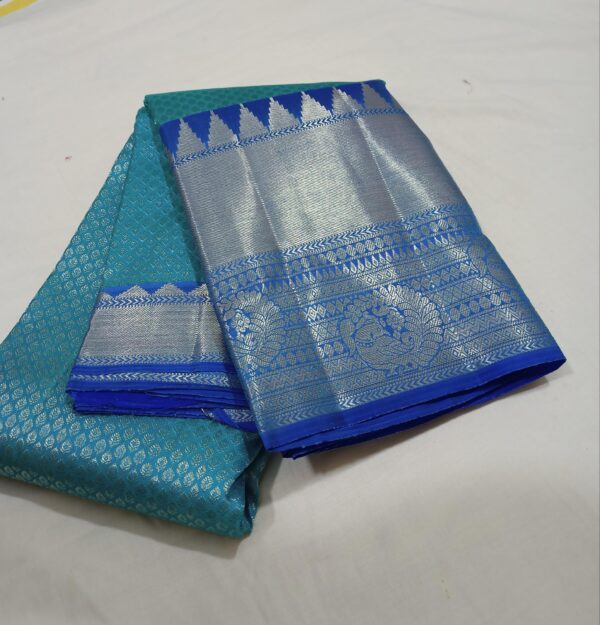 KANJEEVARAM BEAUTIFUL EXCLUSIVE DESIGNS WITH CONTRAST BORDERS - Image 3